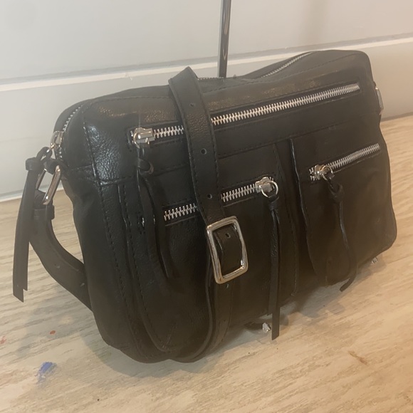 Nino Bosi Black Glove Leather Crossbody Shoulderbag.  Excellent condition! - Picture 5 of 12